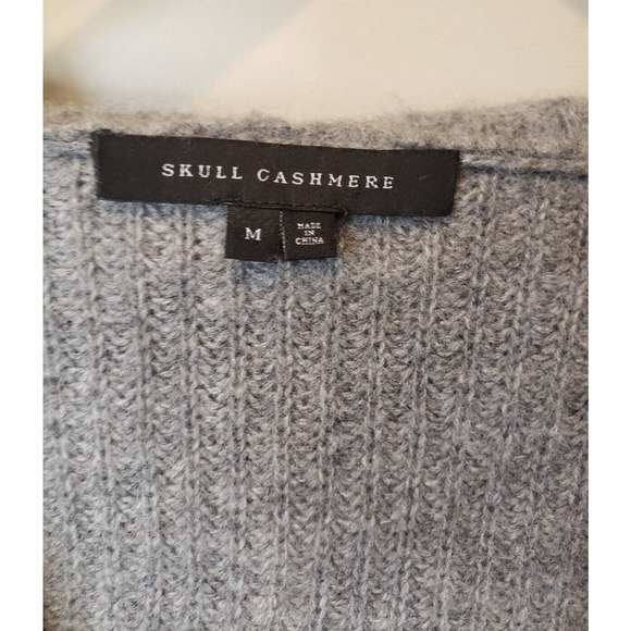 Skull Cashmere Womens Gray Long Sleeve Sweater Hood Size Medium Soft Comfort - Picture 2 of 9